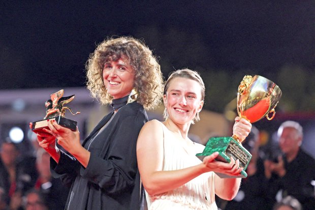 May El-Toukhy and Mathilde Arcel holding up their prizes